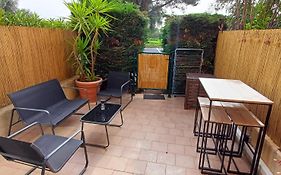 Charmant Studio en rez de jardin dans propriété privé pour 4 personnes